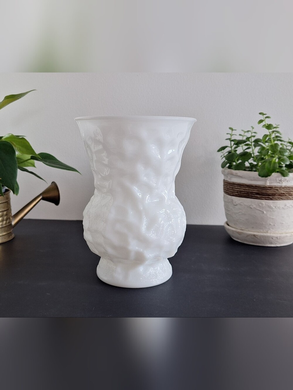 Brody Co Vase Milkglass